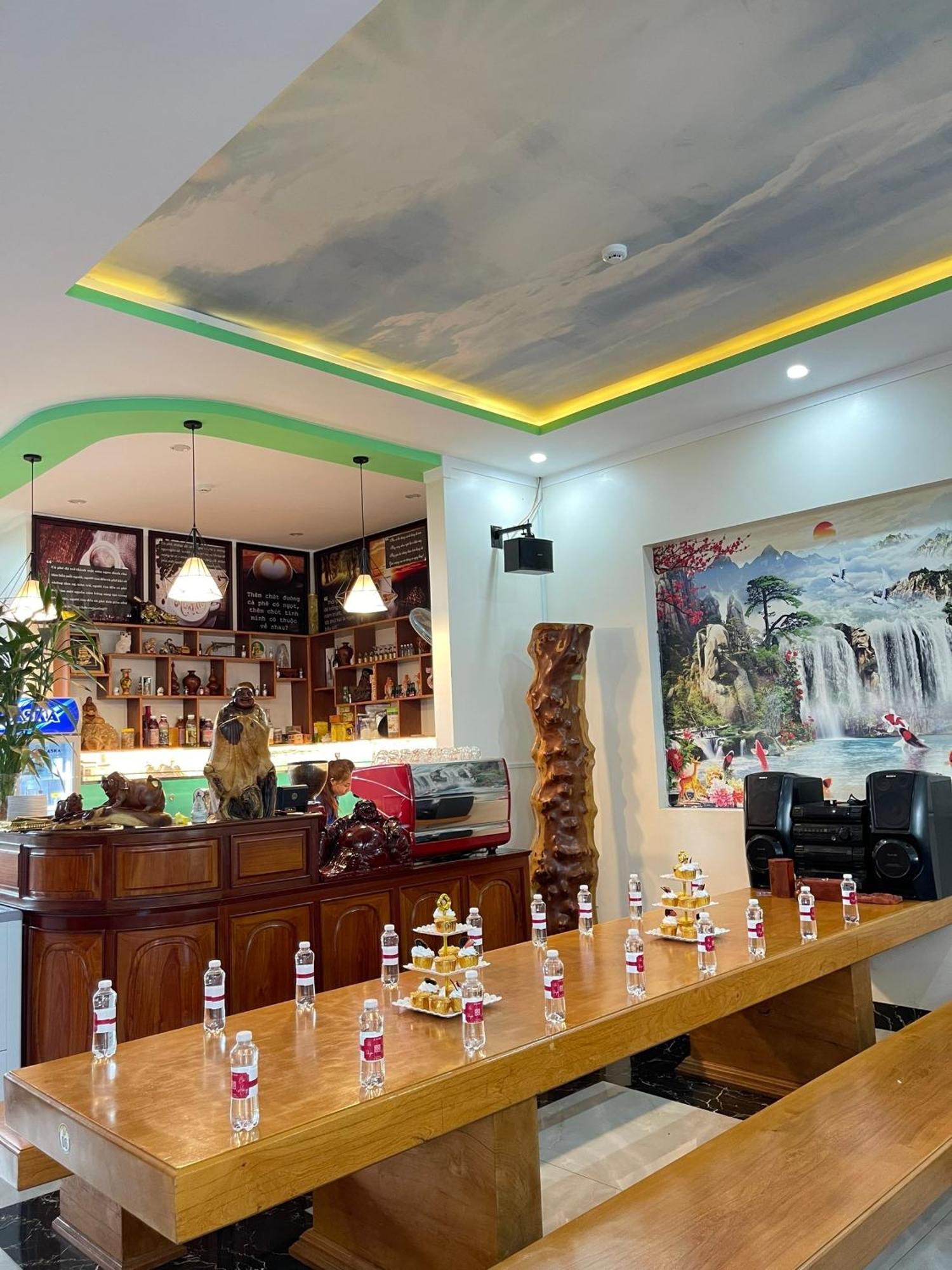 Anh Tuan Hotel & Coffee - Pleiku, Gia Lai Esterno foto