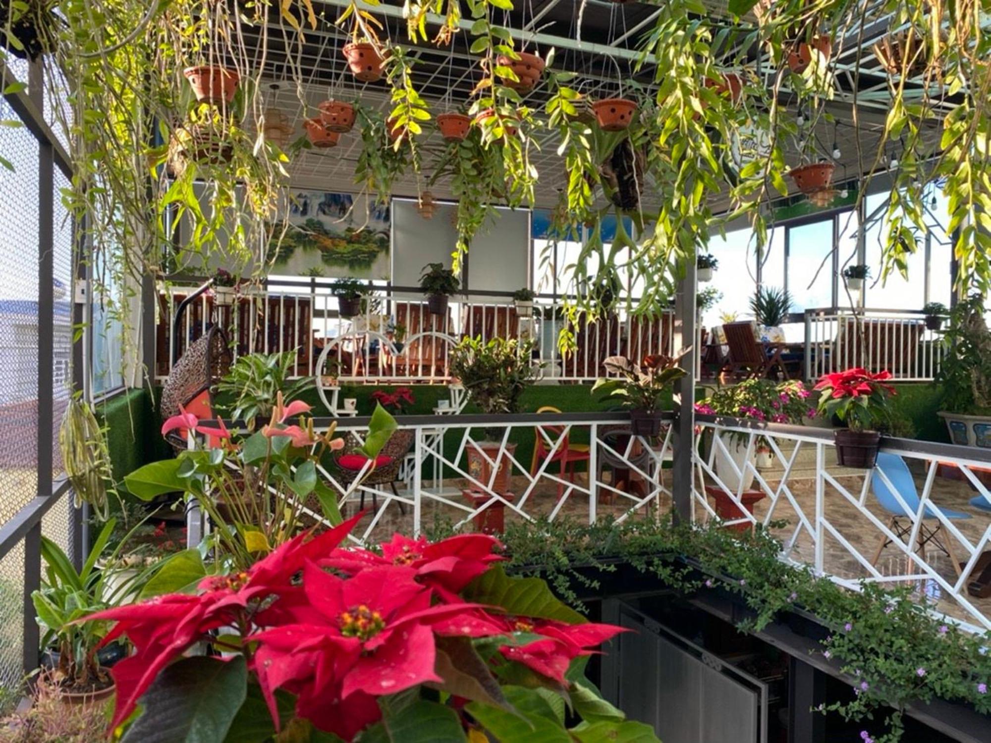 Anh Tuan Hotel & Coffee - Pleiku, Gia Lai Esterno foto